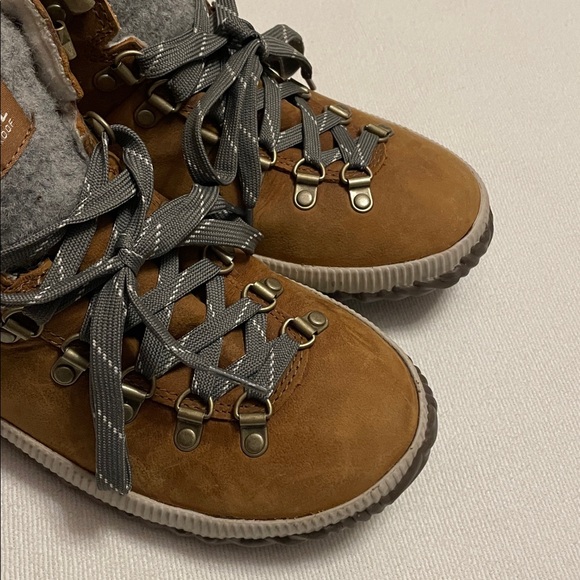 Sorel Out N About Conquest Lace Up Boots sz 10-1/2 - Picture 3 of 8
